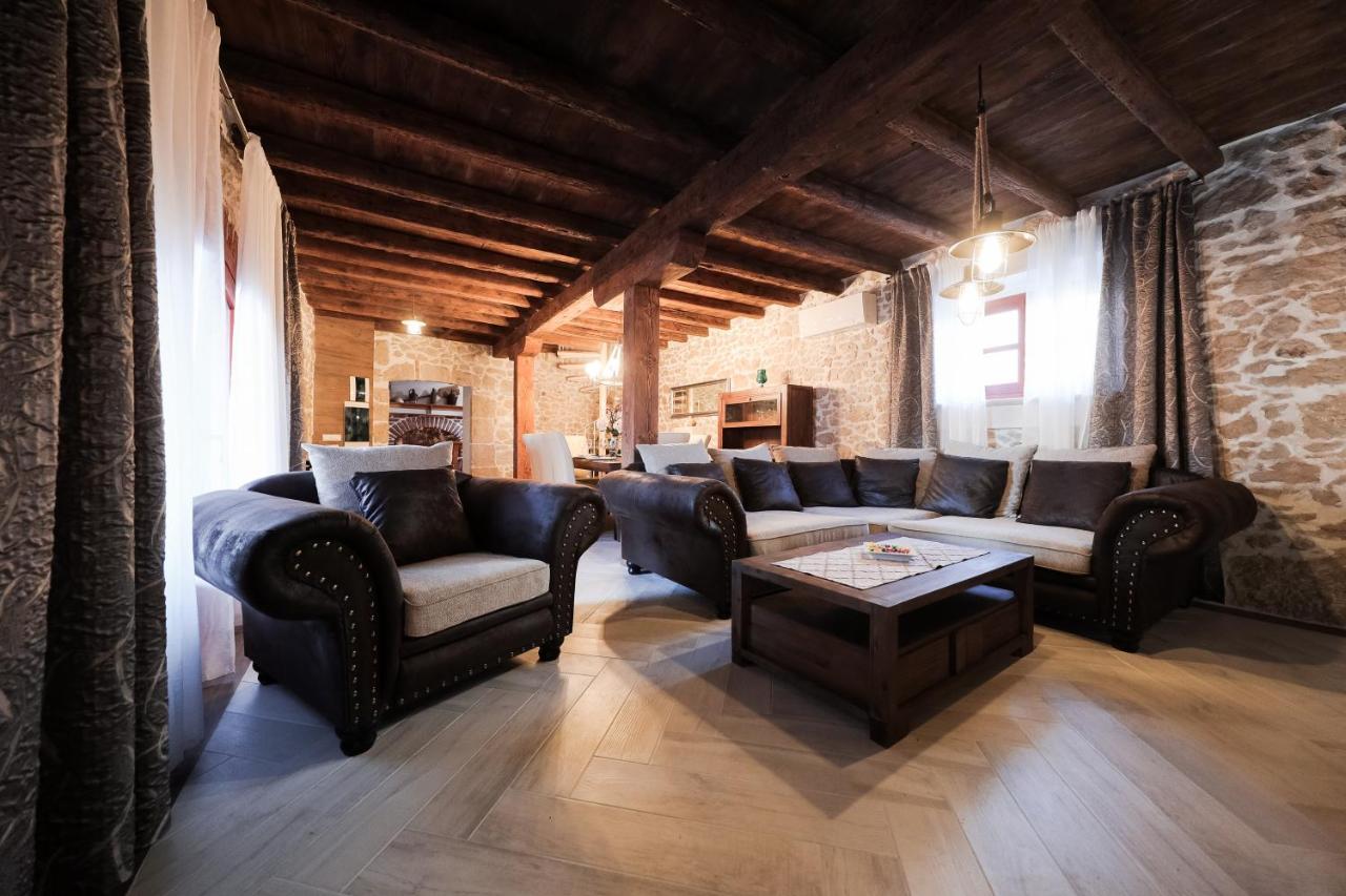 Holiday Home Mare Петрчане Экстерьер фото