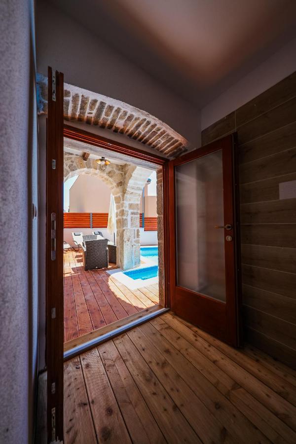 Holiday Home Mare Петрчане Экстерьер фото