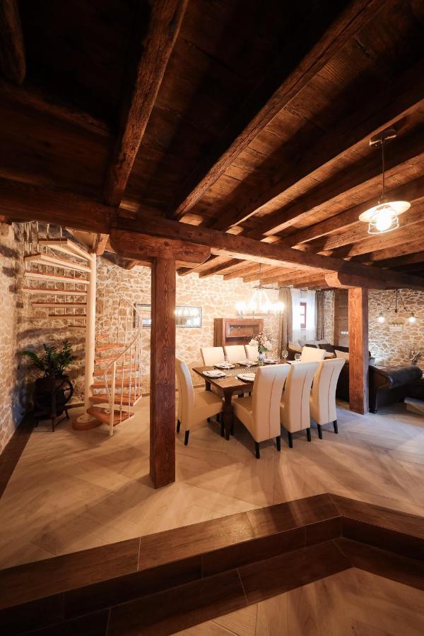 Holiday Home Mare Петрчане Экстерьер фото