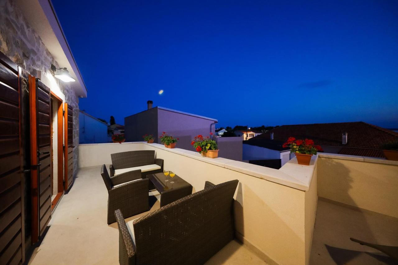 Holiday Home Mare Петрчане Экстерьер фото