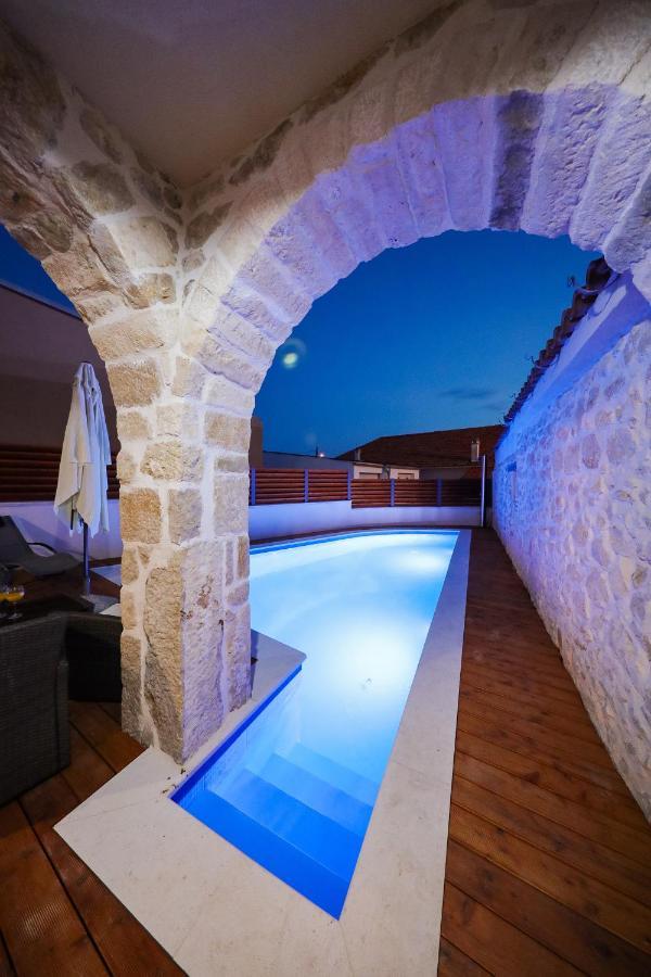 Holiday Home Mare Петрчане Экстерьер фото