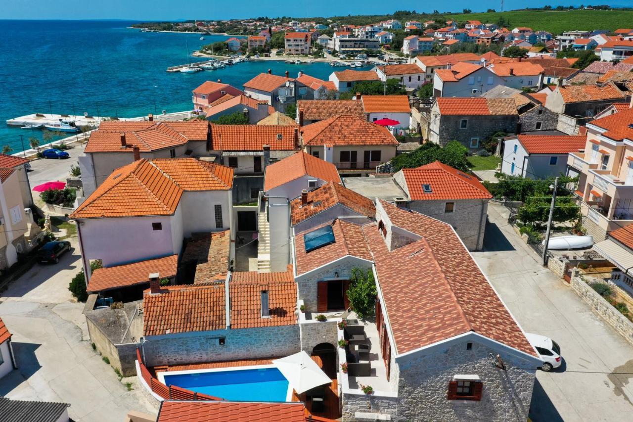 Holiday Home Mare Петрчане Экстерьер фото