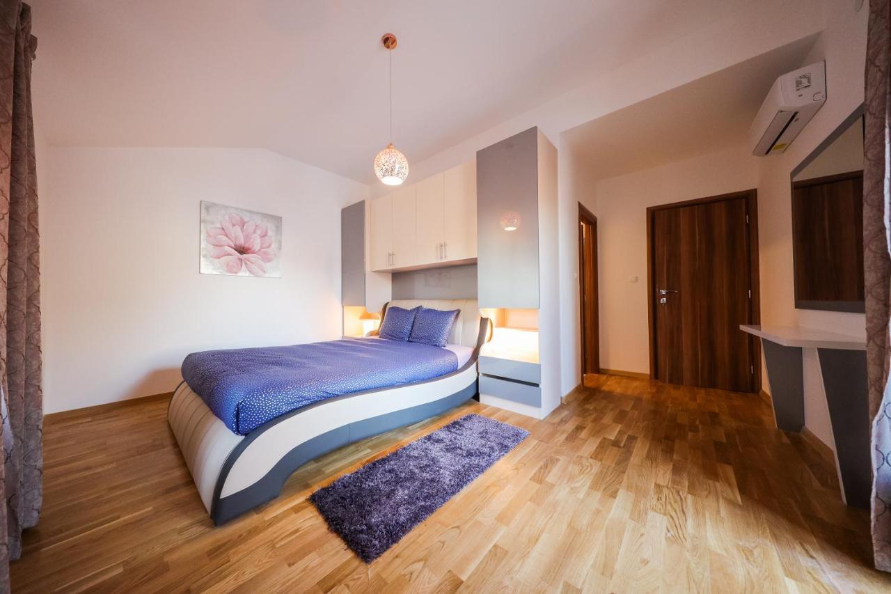 Holiday Home Mare Петрчане Экстерьер фото