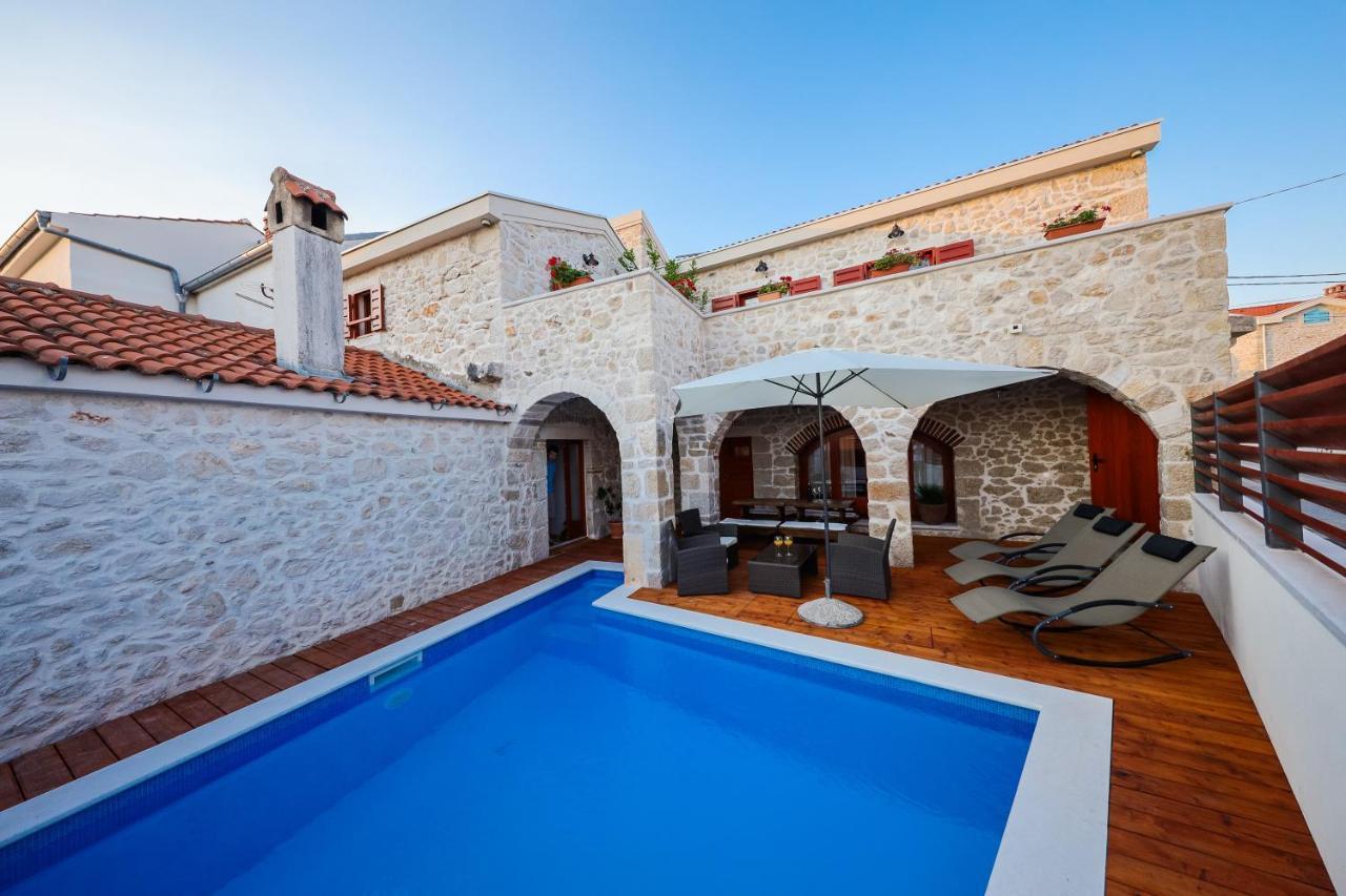 Holiday Home Mare Петрчане Экстерьер фото