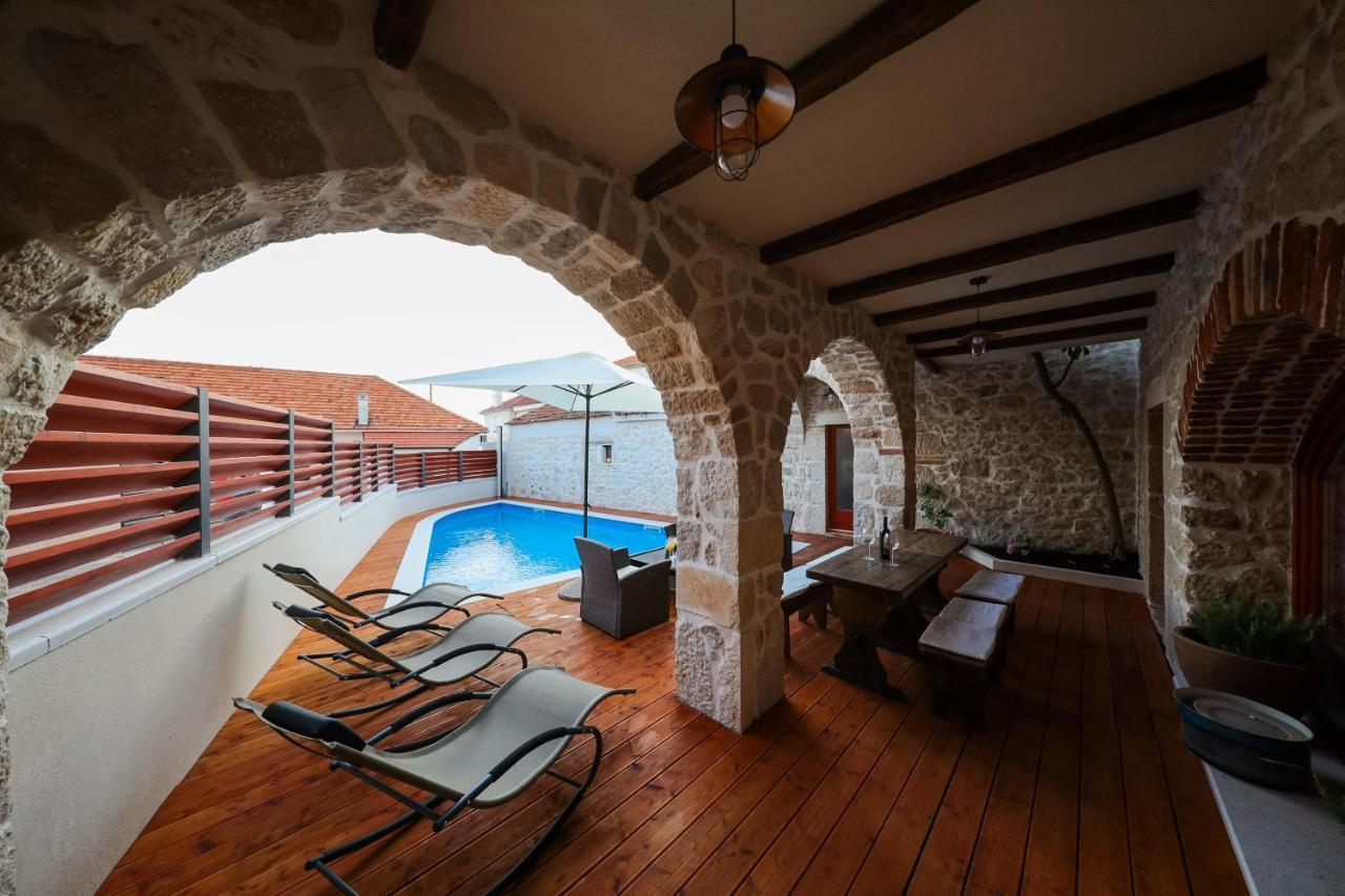 Holiday Home Mare Петрчане Экстерьер фото