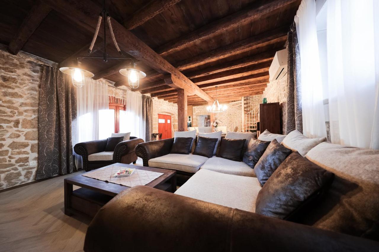 Holiday Home Mare Петрчане Экстерьер фото
