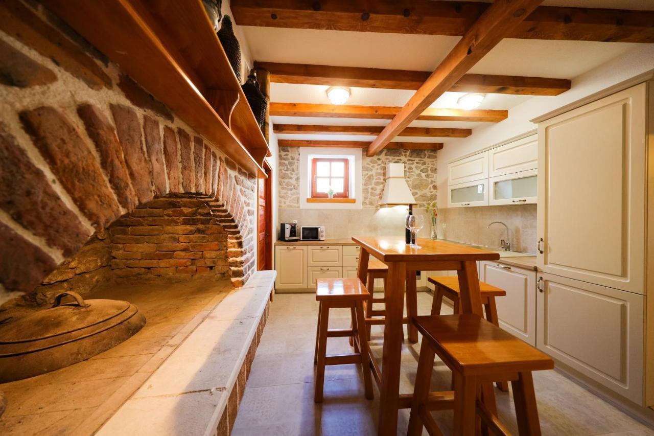 Holiday Home Mare Петрчане Экстерьер фото