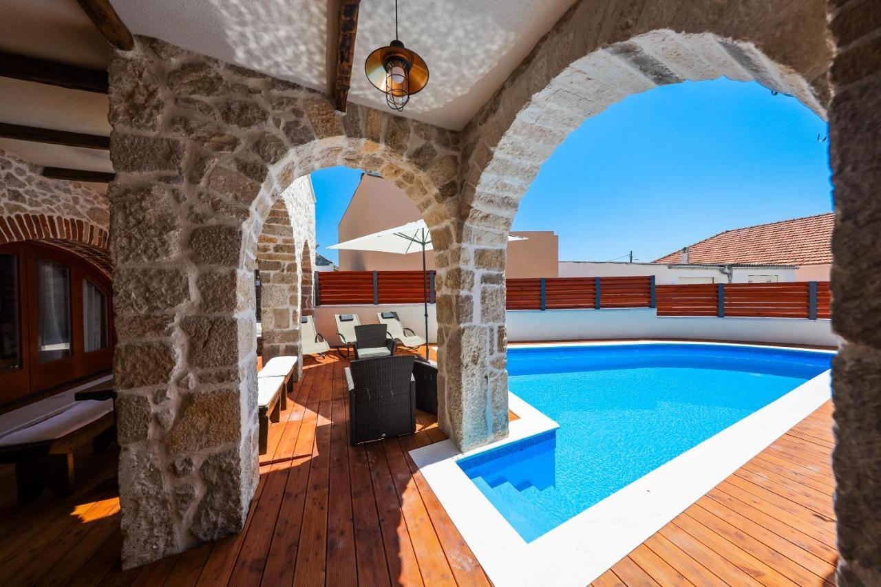 Holiday Home Mare Петрчане Экстерьер фото